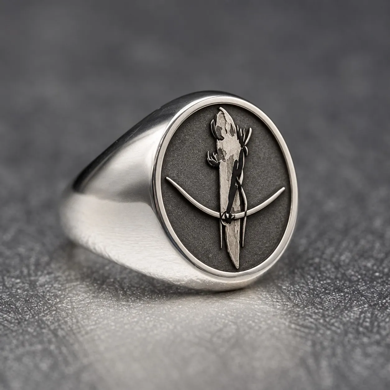Propuesta del anillo hecha con IA: un sello de plata con el logo del arquero